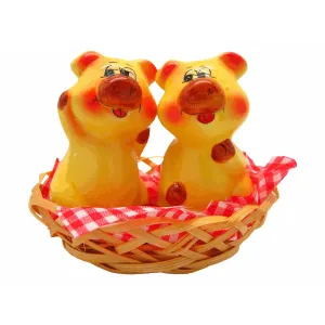 Animal Salt & Pepper Shakers Pigs Basket