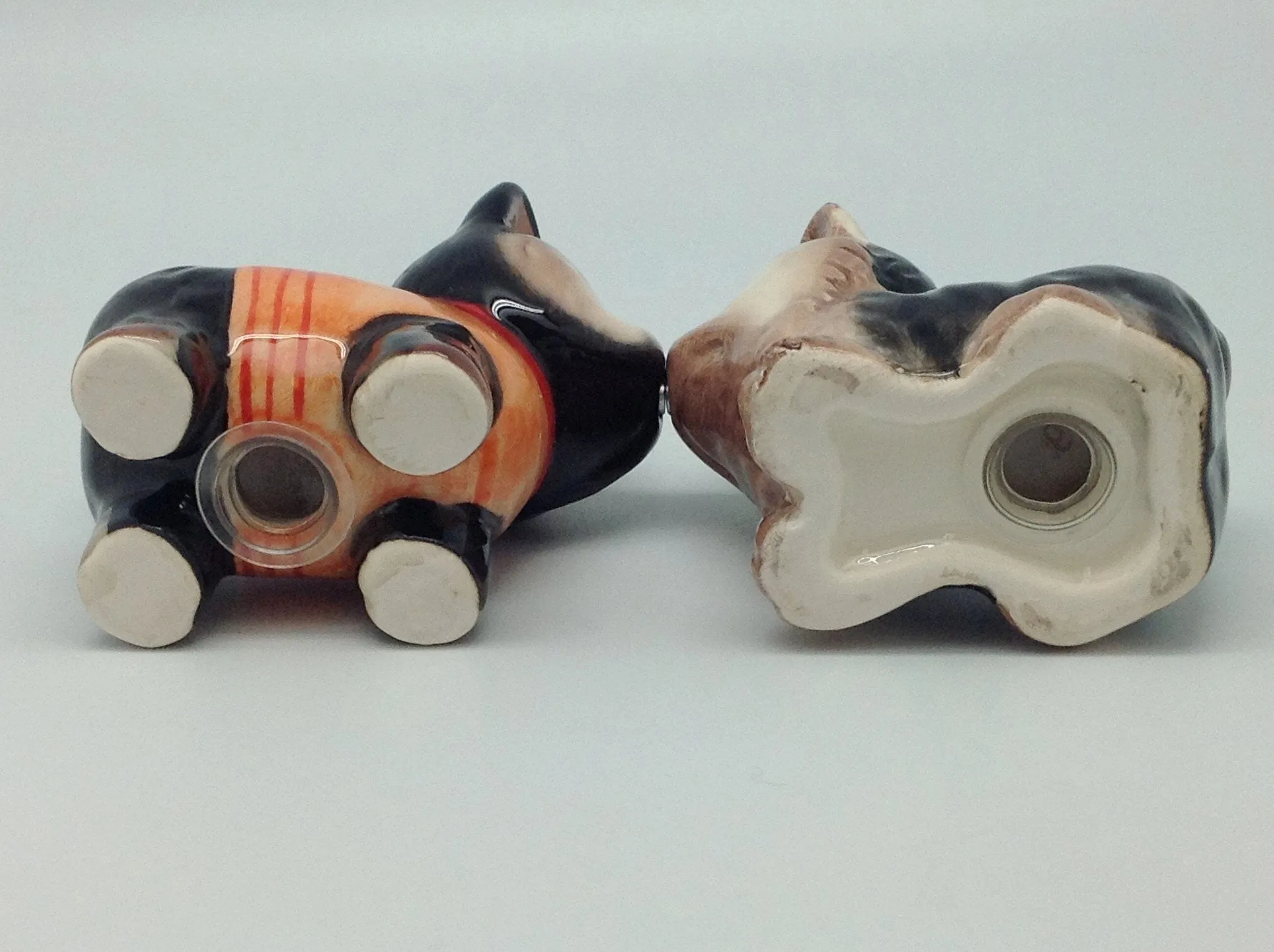 Ceramic Salt & Pepper Set Magnetic Dogs