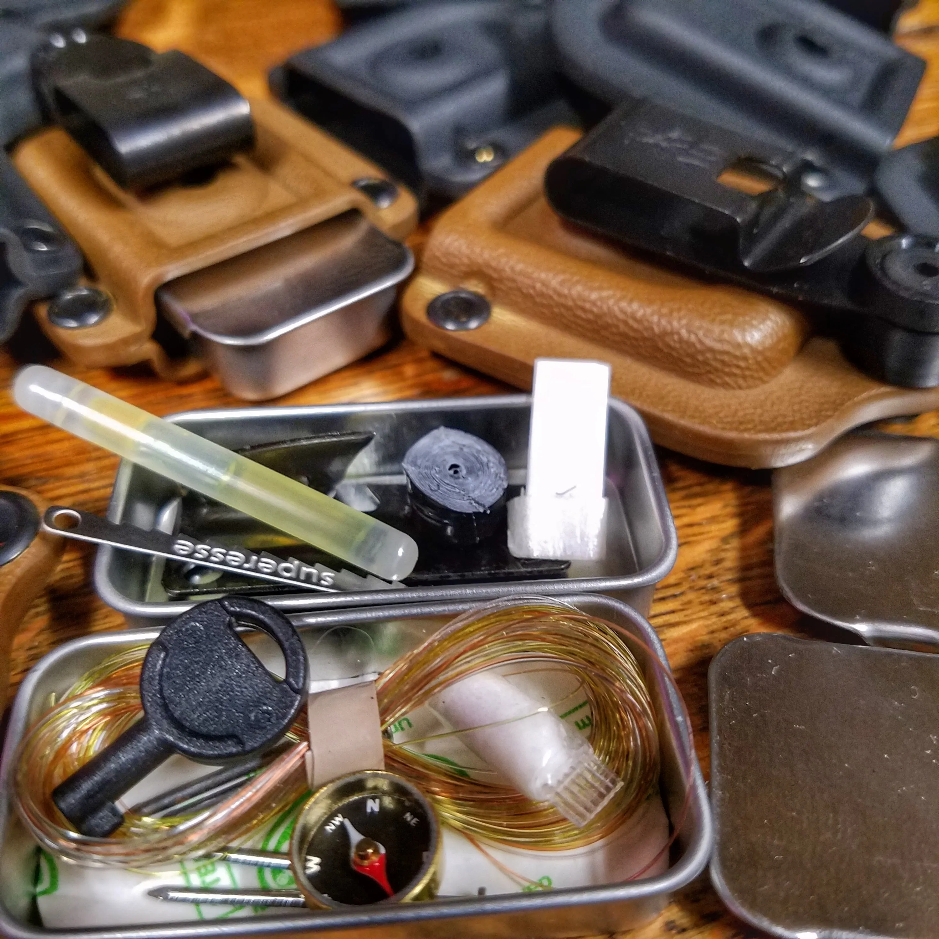 EDC Pocket Tin - Compartmentalized Survival Kits