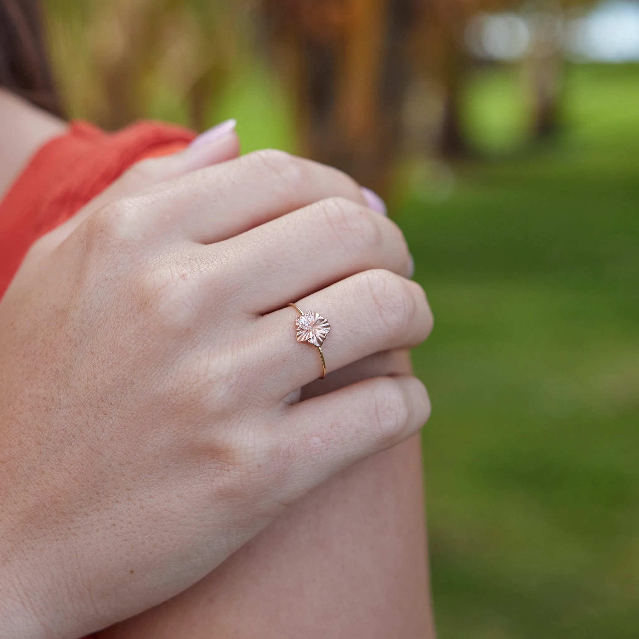 Hawaiian Gardens Hibiscus Ring in Two Tone Gold with Diamonds - 8mm