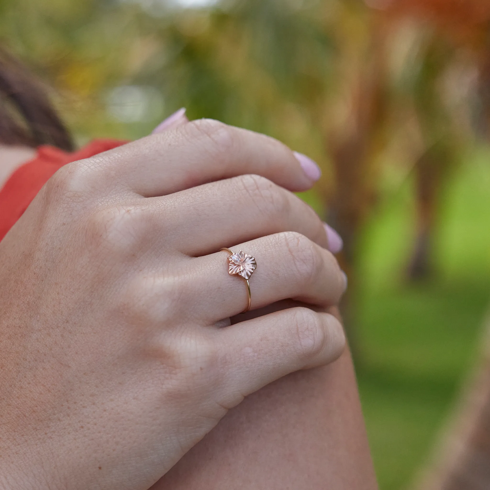 Hawaiian Gardens Hibiscus Ring in Two Tone Gold with Diamonds - 8mm